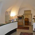 Accademia 4*