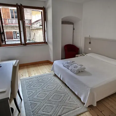 Accademia Hotel
