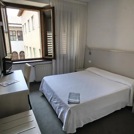 Accademia Hotel