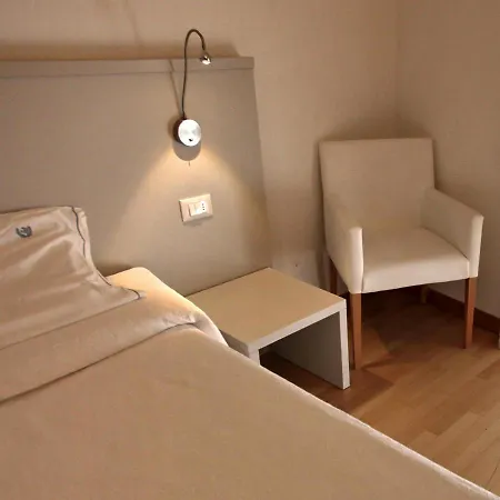 Accademia Hotel 4*
