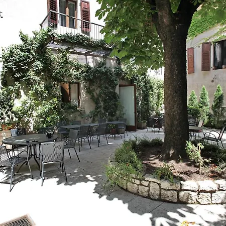 Accademia Hotel 4*